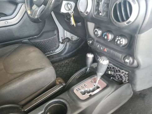 Certified 2018 Jeep Wrangler Unlimited Sport S AWD/4WD image 17
