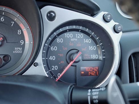 Used 2013 Nissan 370Z Touring image 19