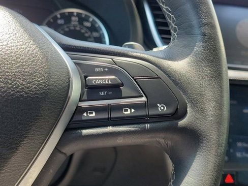 Used 2019 INFINITI QX50 Luxe w/ Cargo Package FWD image 18