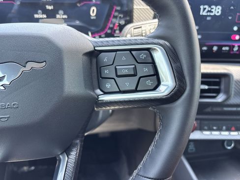 Used 2025 Ford Mustang Coupe RWD image 26
