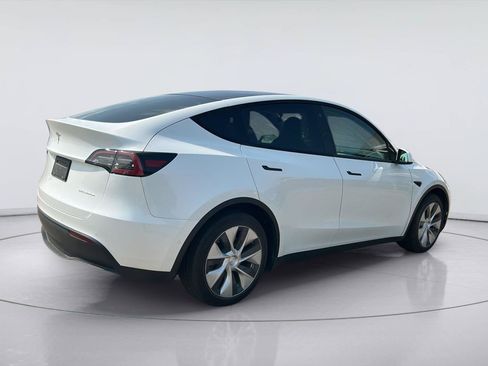 Used 2021 Tesla Model Y Long Range AWD/4WD image 6