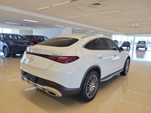 Used 2024 Mercedes-Benz GLC 300 4MATIC image 8