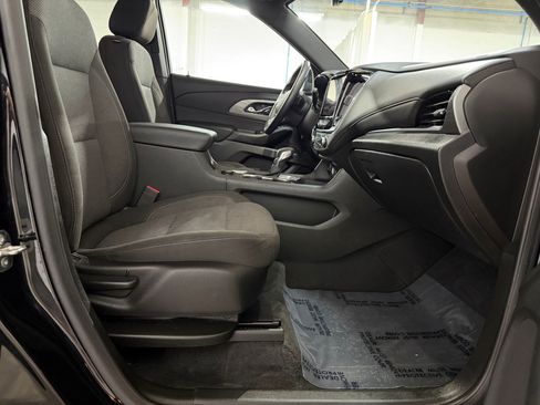 Used 2023 Chevrolet Traverse LT FWD image 21