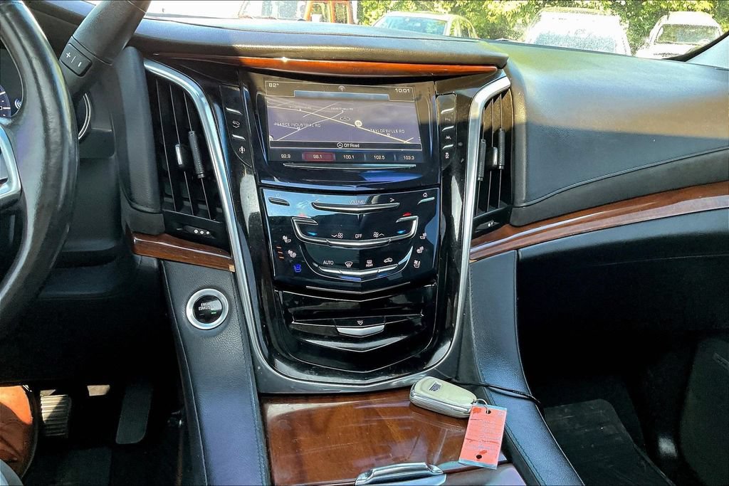 Used 2016 Cadillac Escalade ESV Luxury AWD/4WD image 15