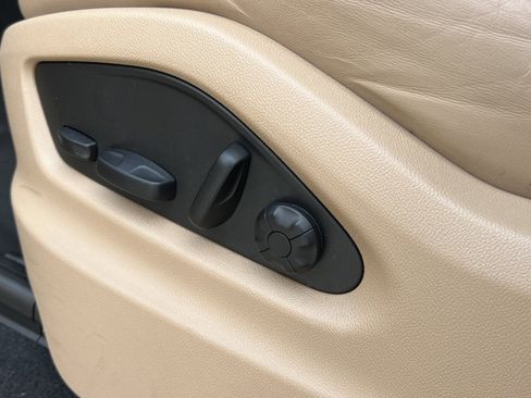 Certified 2023 Porsche Cayenne image 31