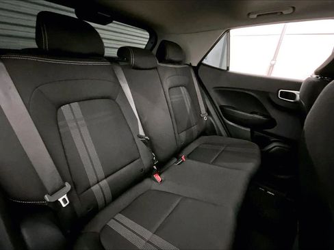 Used 2022 Hyundai Venue SEL image 26