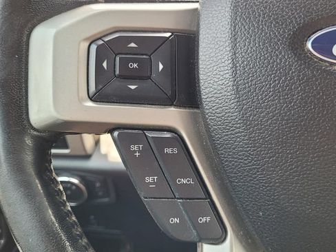 Used 2017 Ford F250 Lariat w/ Lariat Value Package AWD/4WD image 27