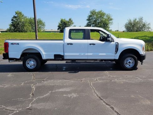 Used 2024 Ford F250 XL AWD/4WD image 11