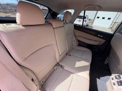 Used 2017 Subaru Outback 3.6R Limited image 15