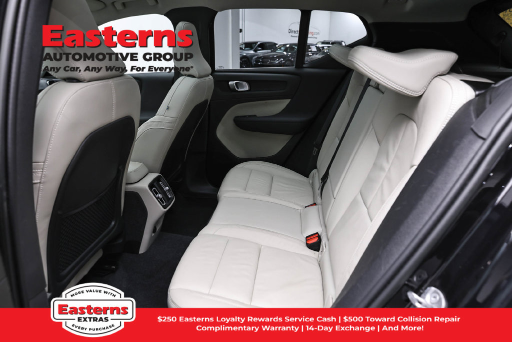 Used 2023 Volvo XC40 B5 Plus AWD/4WD image 22