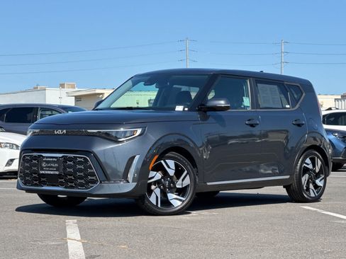 Used 2023 Kia Soul GT-Line w/ GT-Line Technology Package FWD image 2