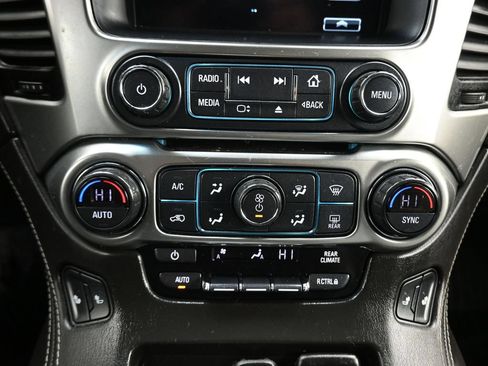 Used 2019 Chevrolet Tahoe LT w/ Luxury Package AWD/4WD image 20