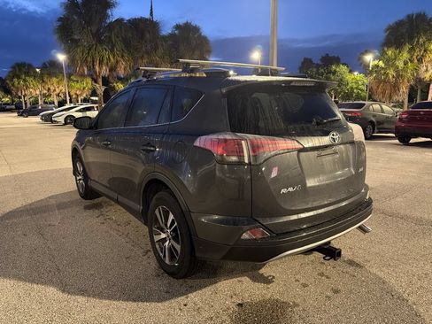 Used 2018 Toyota RAV4 XLE FWD image 3