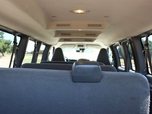 Used 2020 Chevrolet Express 3500 LT w/ LT Preferred Equipment Group RWD image 11