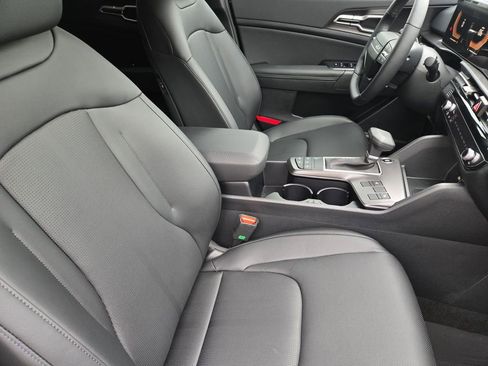 New 2026 Kia Sportage EX w/ EX Panorama Roof Package image 10