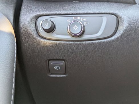 New 2026 Chevrolet Blazer LT image 25