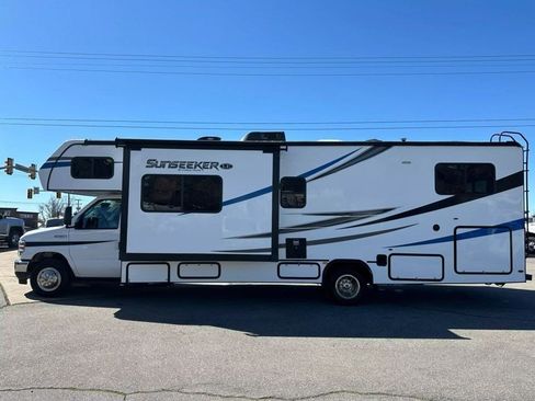 Used 2022 Ford E-450 and Econoline 450 Super Duty w/ Motorhome Prep Package image 5