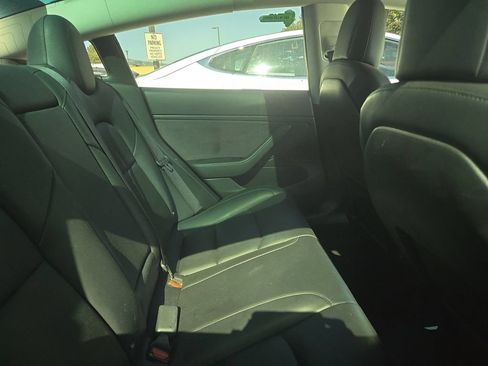 Used 2018 Tesla Model 3 Mid Range RWD image 5