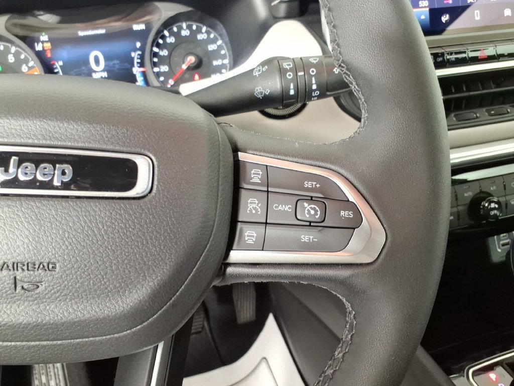 Used 2024 Jeep Compass Limited AWD/4WD image 17