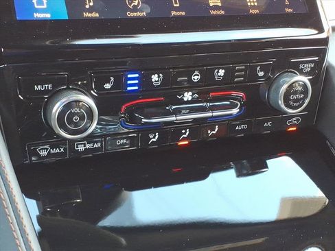 New 2025 Jeep Grand Cherokee Summit image 10