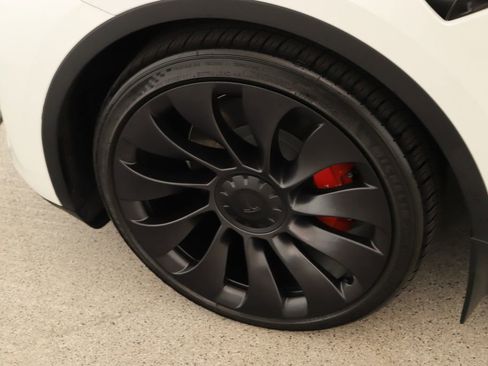 Used 2023 Tesla Model Y Performance AWD/4WD image 30