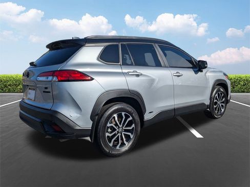 Certified 2024 Toyota Corolla Cross SE image 4