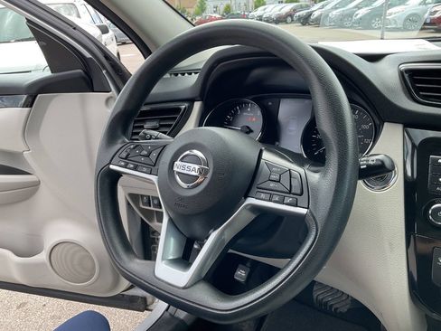 Used 2019 Nissan Rogue Sport SV AWD/4WD image 18
