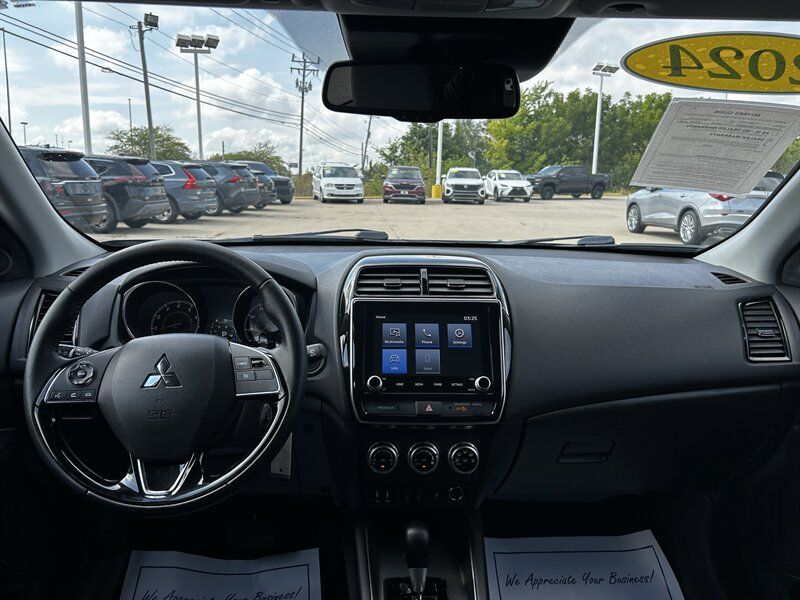Used 2024 Mitsubishi Outlander Sport ES AWD/4WD image 15