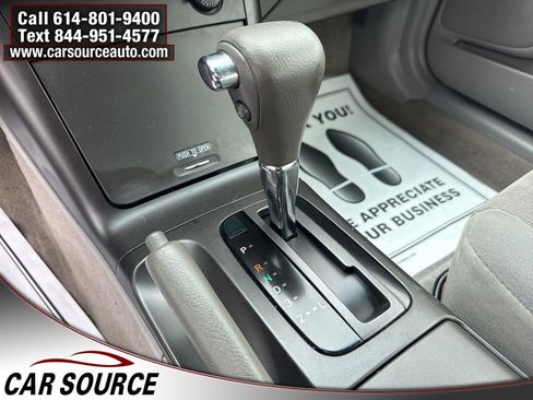 Used 2005 Toyota Camry LE image 9