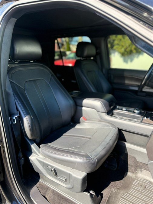 Used 2018 Ford Expedition Max Limited w/ Equipment Group 302A AWD/4WD image 16