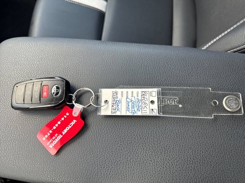 Used 2026 Toyota Camry SE FWD image 9