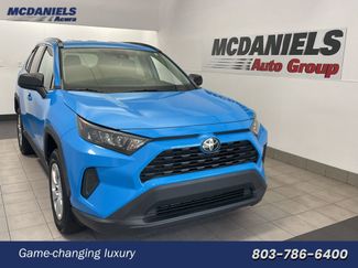 Used 2021 Toyota RAV4 LE image 1