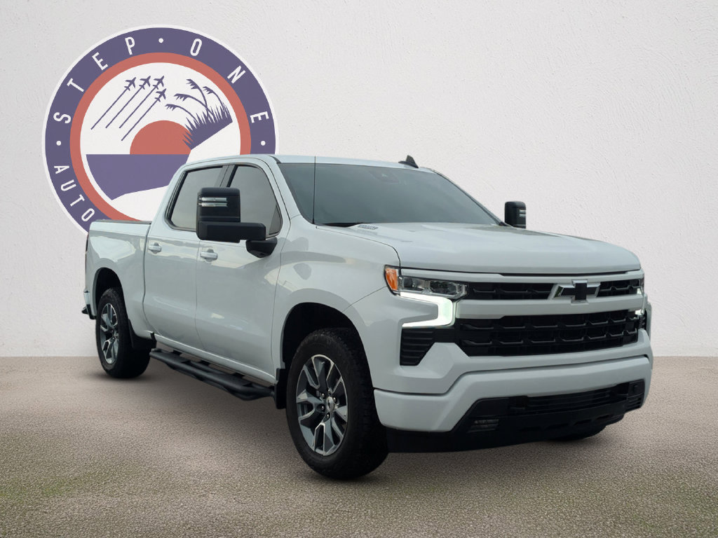 Used 2025 Chevrolet Silverado 1500 RST w/ Max Trailering Package AWD/4WD image 2