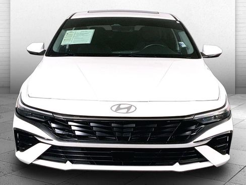 Used 2024 Hyundai Elantra SEL w/ Convenience Package FWD image 2