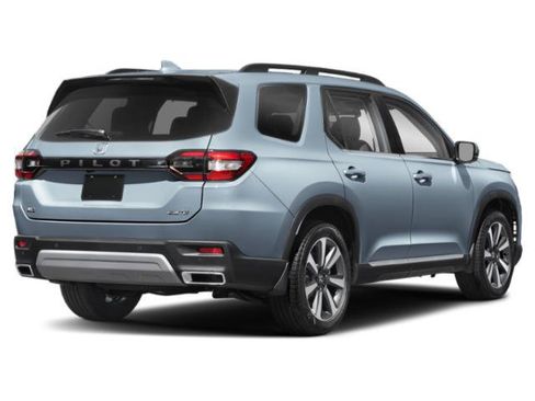 Used 2023 Honda Pilot Elite image 2