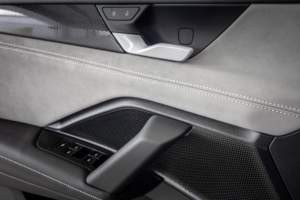 New 2026 Volkswagen Tiguan SE R-Line FWD image 22