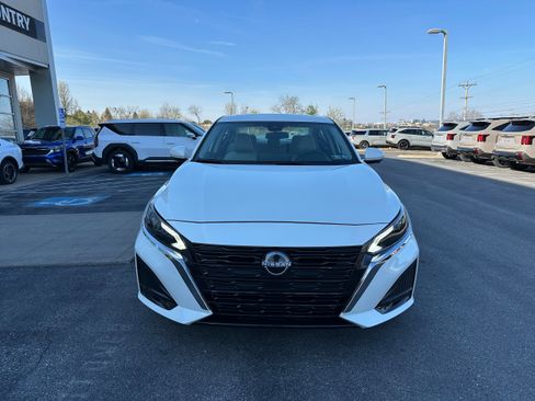 Used 2025 Nissan Altima 2.5 SL image 2