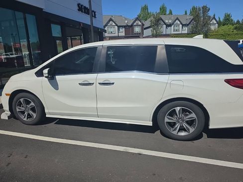 Used 2018 Honda Odyssey Touring image 4