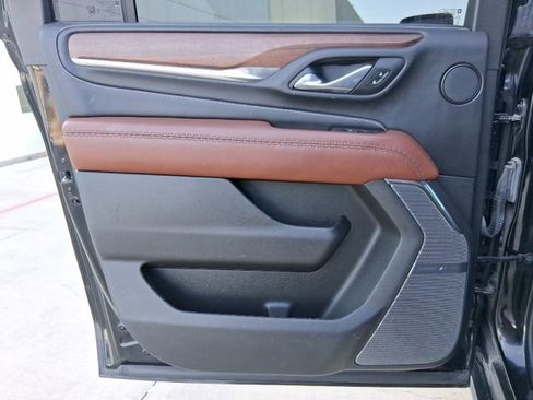 Used 2023 GMC Yukon XL Denali Ultimate image 23