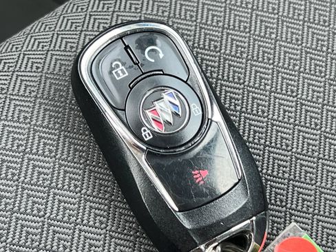 Certified 2023 Buick Encore GX Preferred w/ Cold Weather Comfort Package AWD/4WD image 32