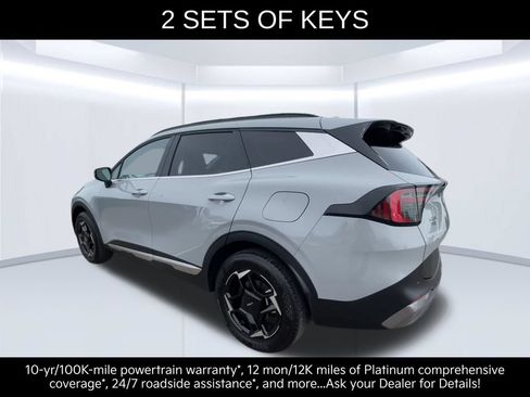 Certified 2026 Kia Sportage EX w/ EX Panorama Roof Package AWD/4WD image 8