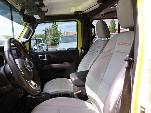 Used 2023 Jeep Gladiator Mojave w/ LED Lighting Group AWD/4WD image 16