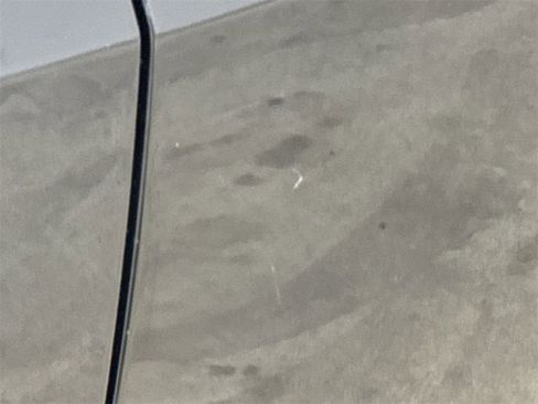 Used 2016 Dodge Challenger SXT image 36