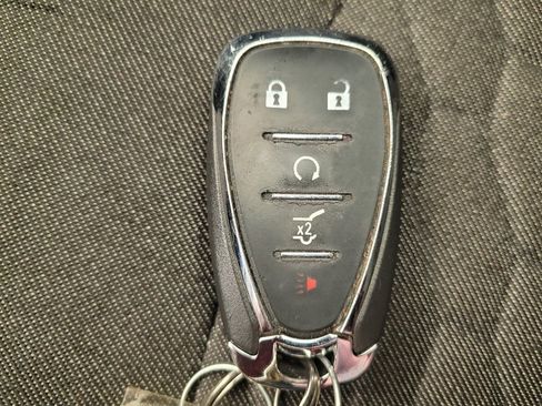 Used 2019 Chevrolet Equinox LT image 32