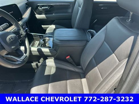 Certified 2025 Chevrolet Suburban Z71 image 25