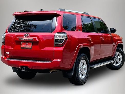 Used 2022 Toyota 4Runner SR5 AWD/4WD image 5