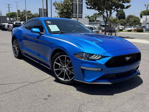 Used 2019 Ford Mustang Coupe w/ Equipment Group 101A RWD image 8
