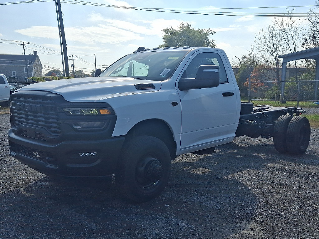 New 2027 RAM 3500 Tradesman AWD/4WD image 2