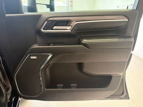 Used 2024 Chevrolet Silverado 2500 LTZ w/ LTZ Plus Package AWD/4WD image 13