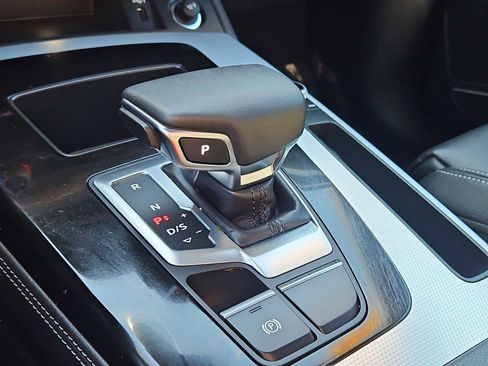 Used 2024 Audi Q5 2.0T Premium Plus w/ Premium Plus Package image 32